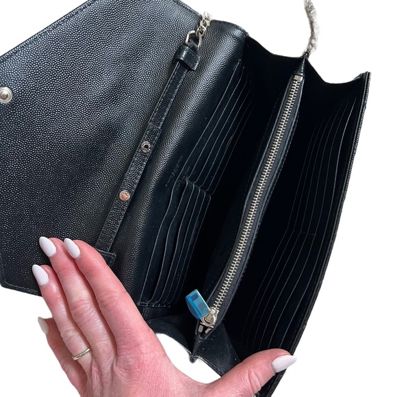 YSL / SAINT LAURENT BLACK CLASSIC CASSANDRE WALLET ON CHAIN IN GRAINED LEATHER - Picture 6 of 16